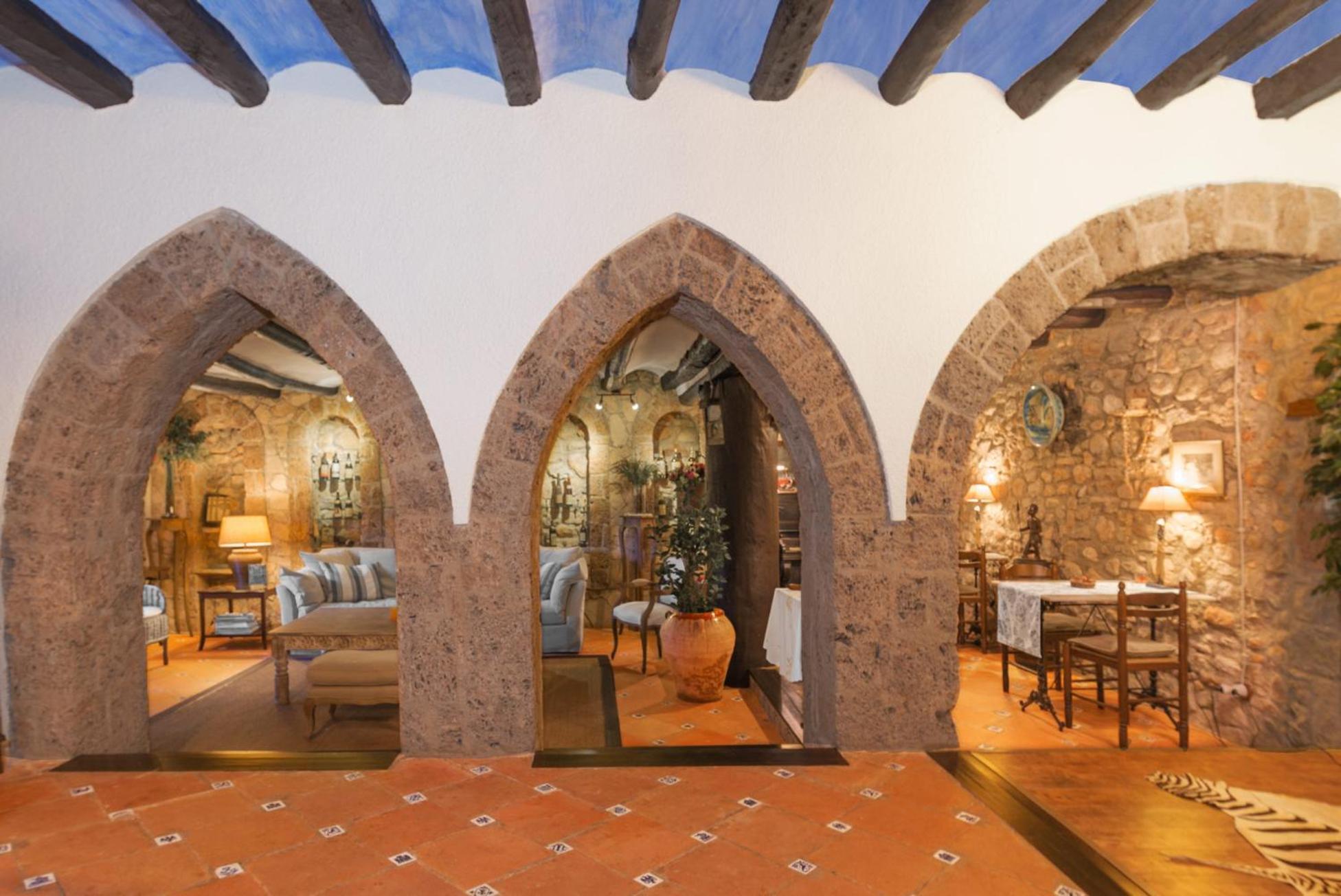 San Quintín de Mediona Comarquinal Bioresort Penedes المظهر الخارجي الصورة